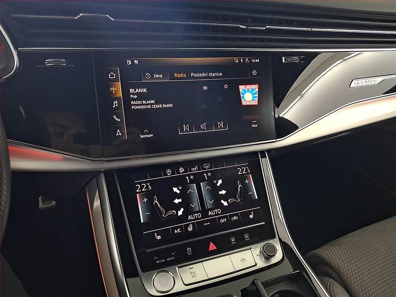 Audi Q8 (2019) 50 TDI - fotka 12 z 17