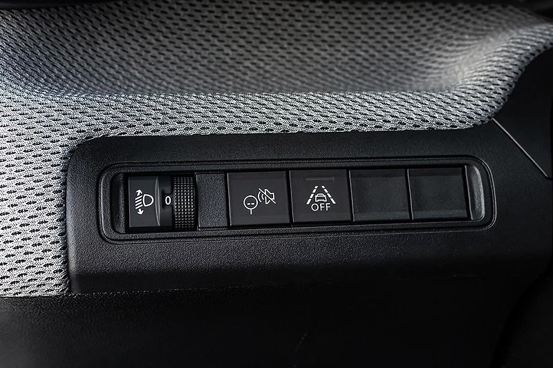 Citroën C3 (2026) 1,2 MAX Hybrid 110k Aut+ZIMA - fotka 14 z 20
