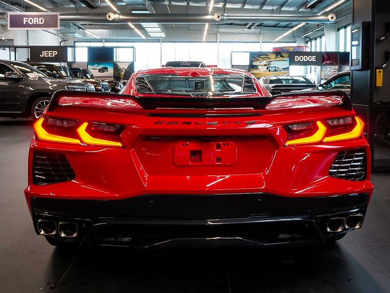 Chevrolet Corvette (2024) 6.2 Stingray C8 3LT Z51 - fotka 5 z 40