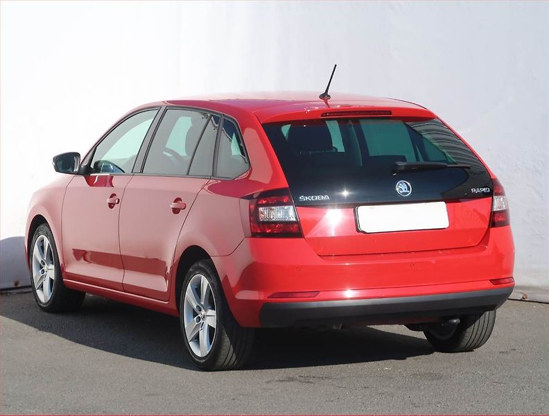 Škoda Rapid (2015) Spaceback 1.2 TSI, Serv.kniha - fotka 4 z 16