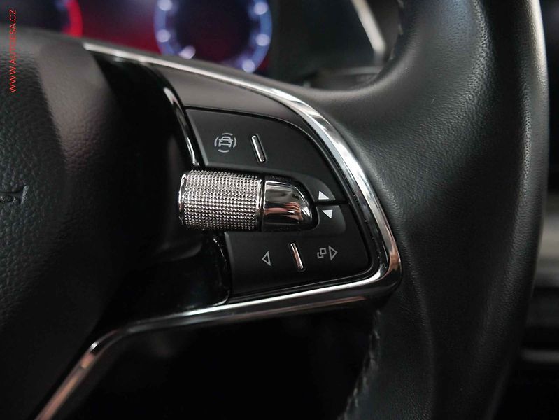 Škoda Octavia (2021) 1.5TSi, ČR, Ambition, LED - fotka 16 z 21
