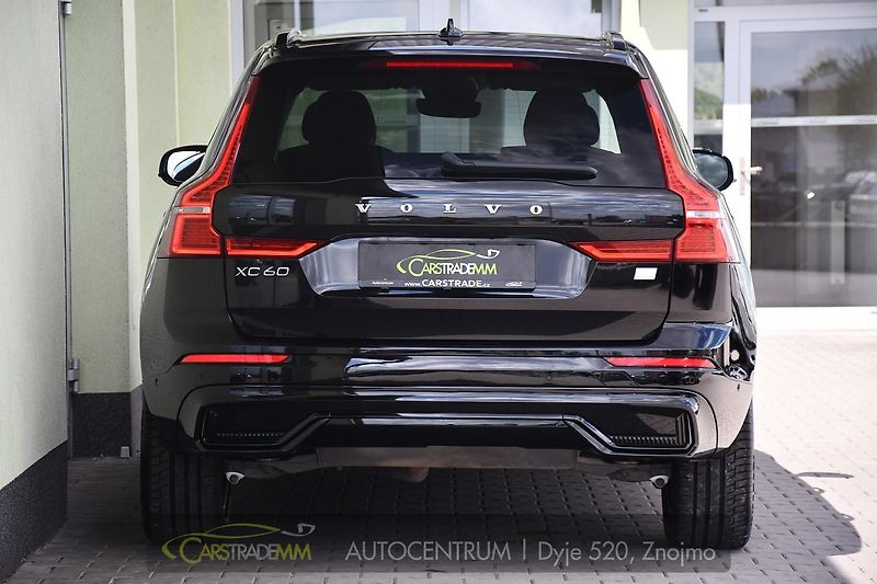 Volvo XC60 2.0T8 R-Desing RECHARGE - fotka 4 z 54