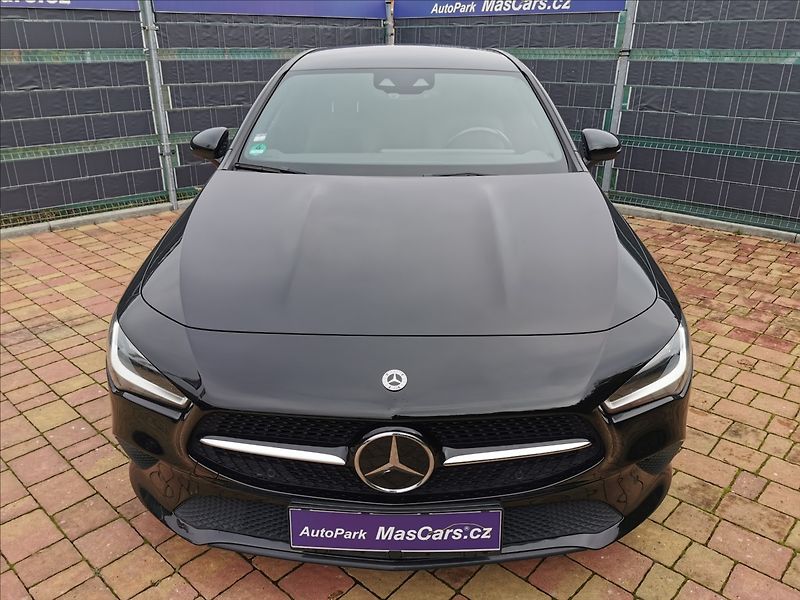 Mercedes-Benz CLA 200 d Shooting Brake - fotka 2 z 21
