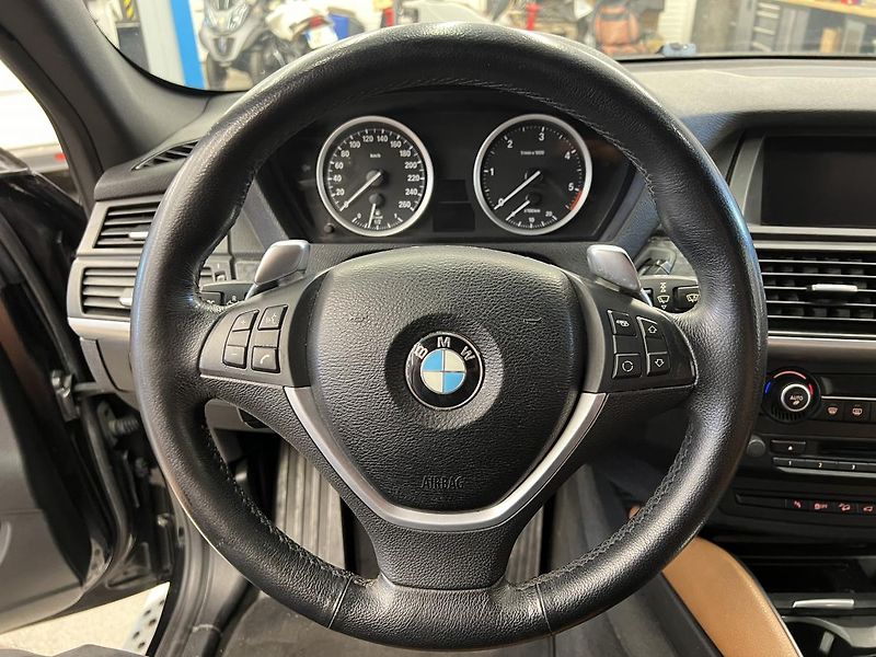 BMW X6 40D 3.0D xDrive 225 kW - fotka 11 z 22