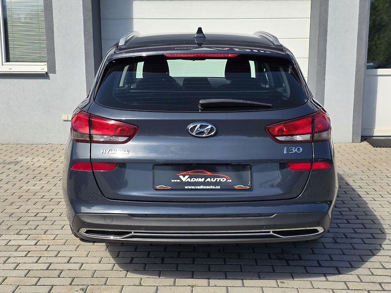 Hyundai i30 (2022) 1.5i COMFORT TAŽNÉ KAMERA - fotka 6 z 21