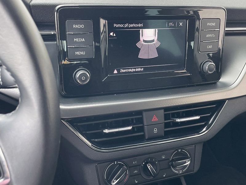 Škoda Kamiq (2021) Ambition 2021 1,0TSI 110k - fotka 15 z 25