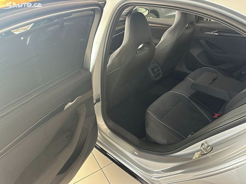 Škoda Superb (2025) SPORTLINE 2.0 TDI DSG 4x4 MAX - fotka 9 z 13