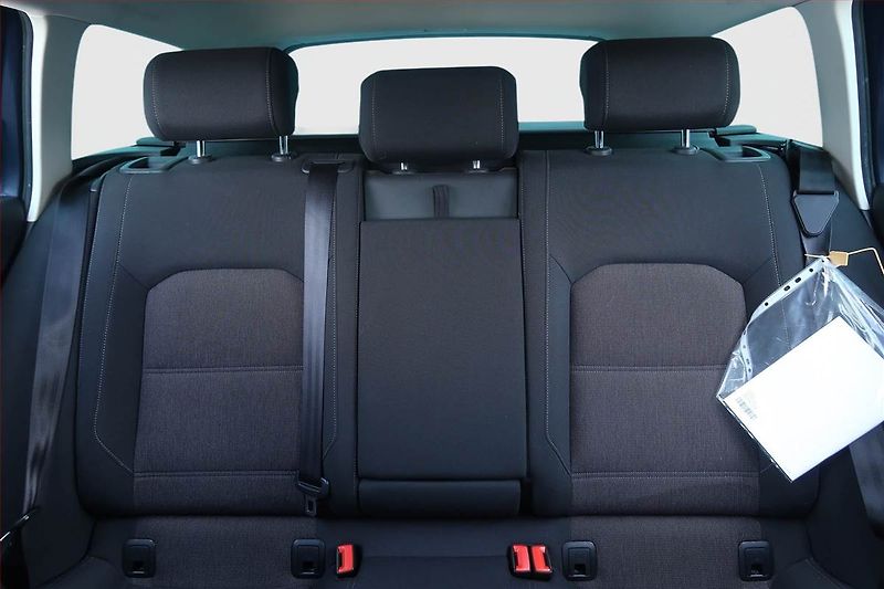 Volkswagen Passat (2017) 1.6 TDI, Automat, Serv.kniha - fotka 10 z 24