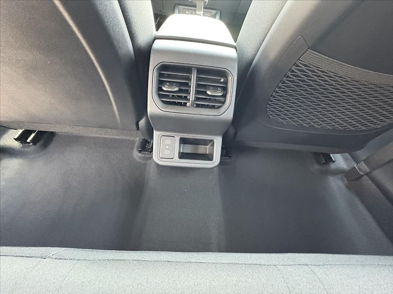 Kia K4 (2026) 1,0   T-GDI 7DCT EXCLUSIVE - fotka 18 z 19