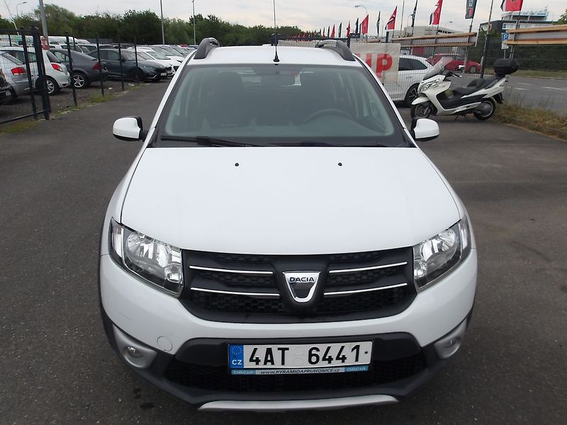 Dacia Sandero 1,0i 66kW STEPWAY  ČR NAJ.4000 - fotka 8 z 24