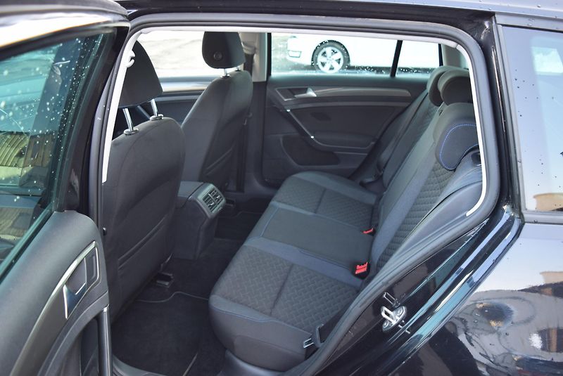 Volkswagen Golf Variant (2018) 1.4TSI 92kw COMFORTLIN PAN TAŽ - fotka 15 z 48