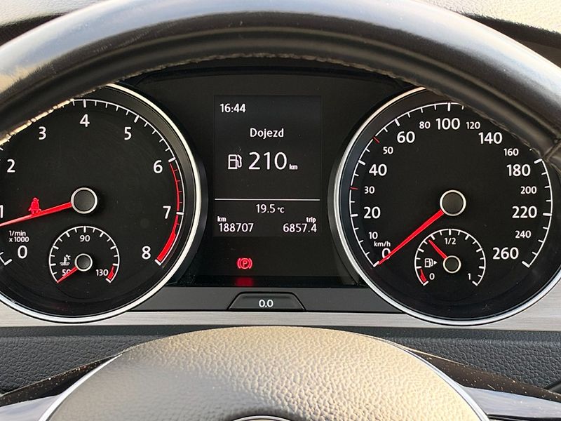 Volkswagen Golf (2015) Rabbit 1.2 TSI 63kW EA211 - fotka 17 z 33