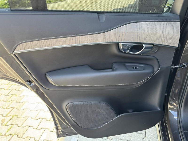Volvo XC90 B5 (nafta) AWD VENTILACE +kola - fotka 19 z 50