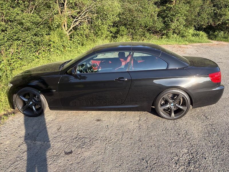 BMW Řada 3 3,0 335i M-paket, nehavarováno - fotka 9 z 9