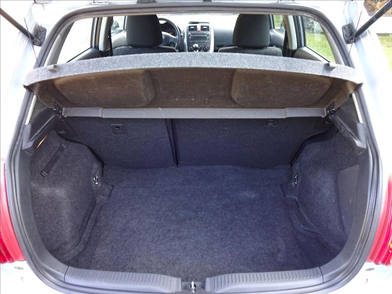 Toyota Auris 1,33 VVTi 74 kW - fotka 23 z 41