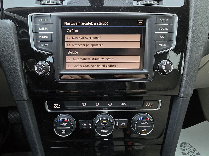 Škoda Octavia 1,4TSI 110kW DSG HIGHLINE -DPH - fotka 21 z 38