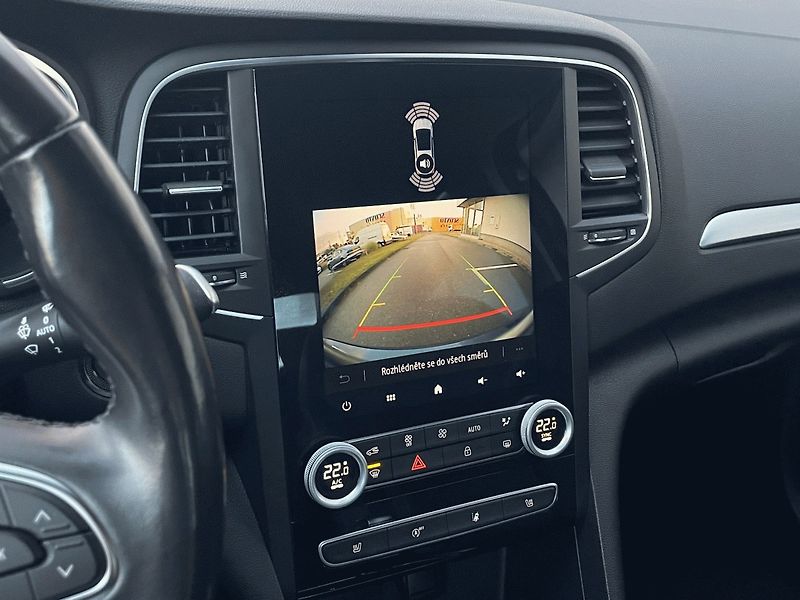 Renault Mégane (2021) GrandCoupé INTENS BluedCi 115 - fotka 14 z 27
