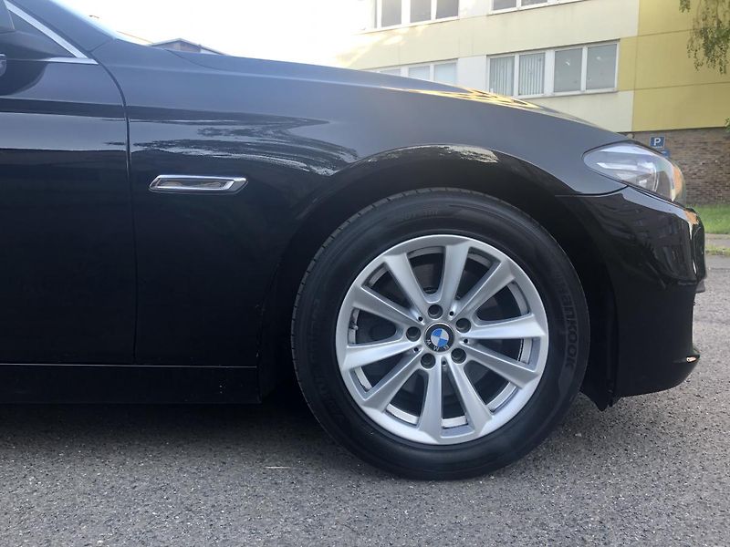BMW Řada 5 (2015) 518d Touring NAVI velmi pěkný - fotka 19 z 76
