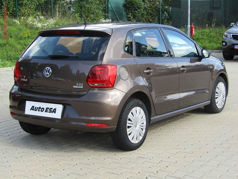 Volkswagen Polo (2015) 1.4 TDi, ČR, Comfortline - fotka 4 z 16