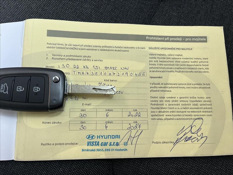 Hyundai i30 1,5 GDI  SMART NAVI 1maj ČR - fotka 19 z 21