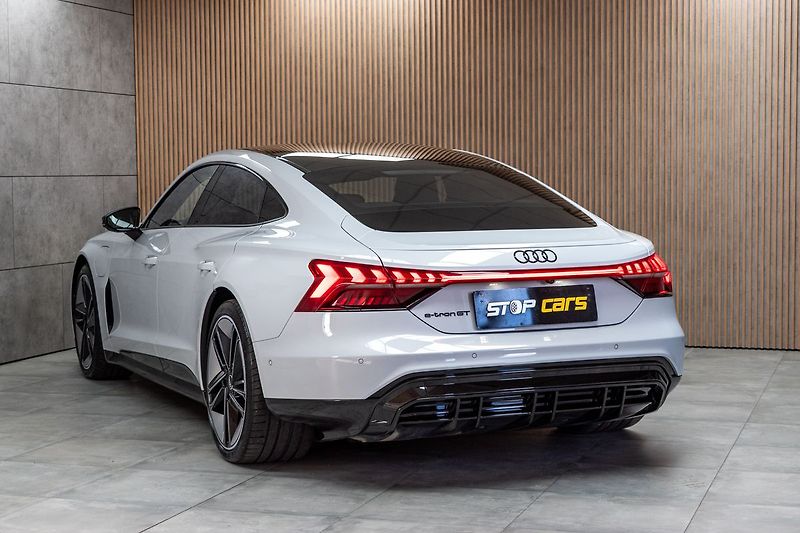 Audi e-tron 93kWh QUATTRO*B&O*AIR*ACC*DPH* - fotka 4 z 50