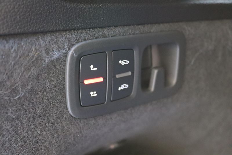 Audi Q7 NENÍ MOŽNÝ ODPOČET DPH - fotka 43 z 49