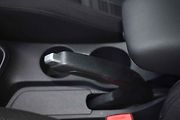 Bayon zatím zůstal u mechanické parkovací brzdy