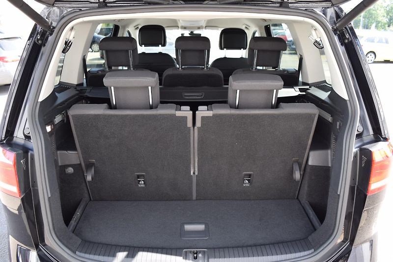 Volkswagen Touran (2016) 2.0TDI 110kw 7MÍST CLBMT OPS  - fotka 9 z 50