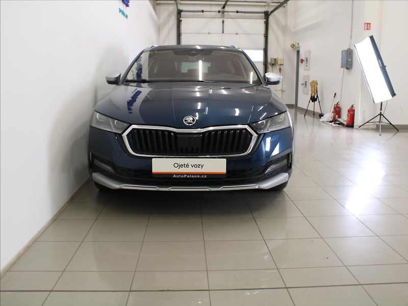 Škoda Octavia 2,0 TDi 147kW 4x4 Scout ČR - fotka 2 z 13