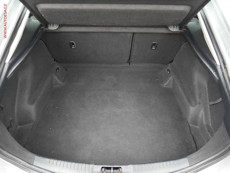 Ford Mondeo (2007) 2.0i, AC, temp, výhřev.sed - fotka 7 z 18