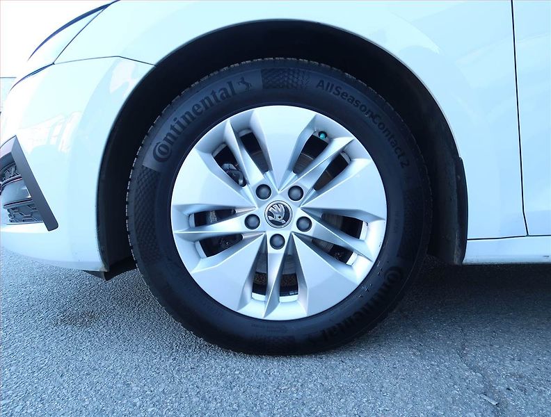 Škoda Octavia (2022) Ambition 1.0 TSI, Navi - fotka 15 z 23