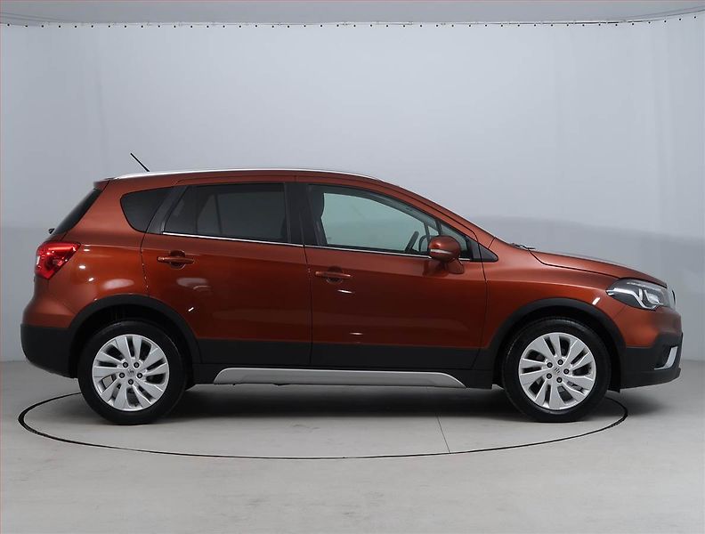 Suzuki SX4 S-Cross (2019) Premium 1.4 BoosterJet - fotka 6 z 18