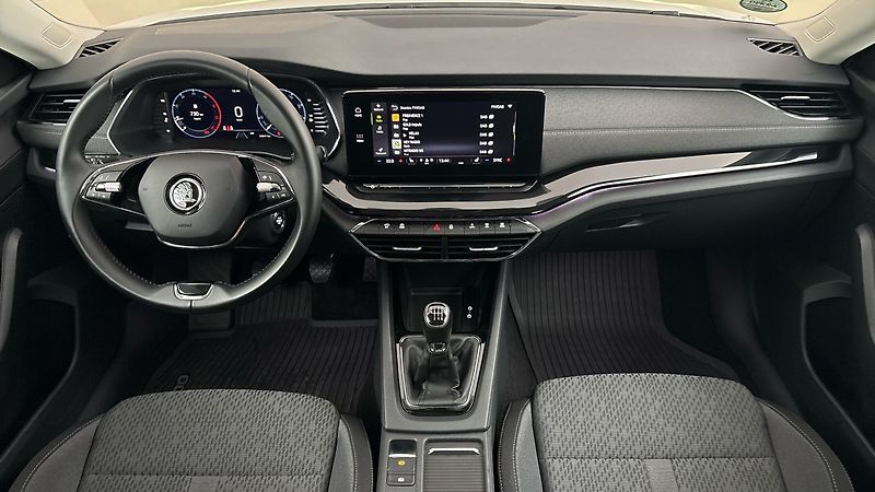 Škoda Octavia 2.0 TDI Style - fotka 8 z 25