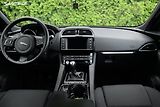 Jaguar F-Pace (2017) 2.0D  DPH - náhled 11