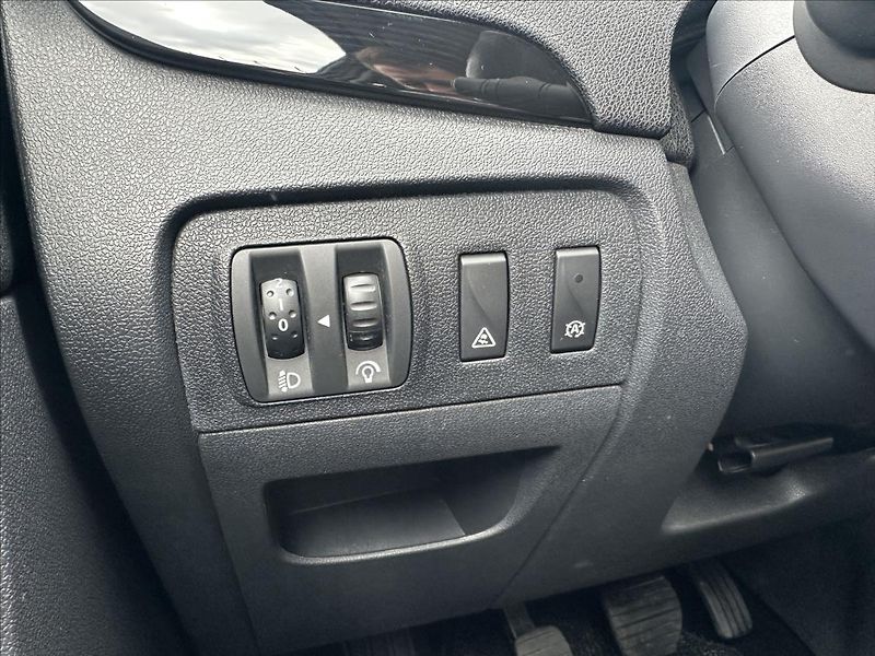 Renault Grand Scénic 1,6 dCI 7.MÍST - fotka 21 z 28