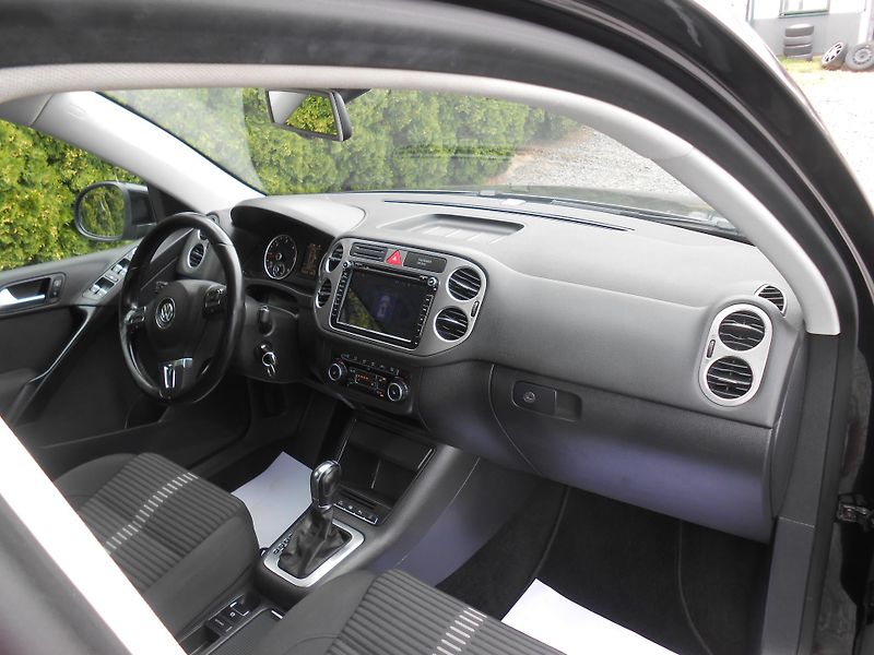 Volkswagen Tiguan 2.0TDi 103KW,,XENONY,DSG - fotka 14 z 40