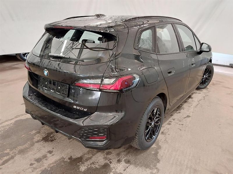 BMW Řada 2 220d - tažné, záruka - fotka 2 z 11