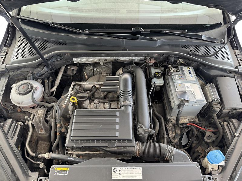 Volkswagen Golf 1,0TSI DSG*81kW*LED*Masáž - fotka 32 z 32