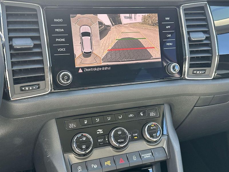 Škoda Kodiaq (2021) 2.0 TDI 4x4 DSG L&K - fotka 16 z 36