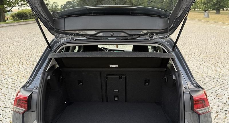 Volkswagen Golf (2020) 2.0 TDI DSG – kompletní servis - fotka 11 z 18