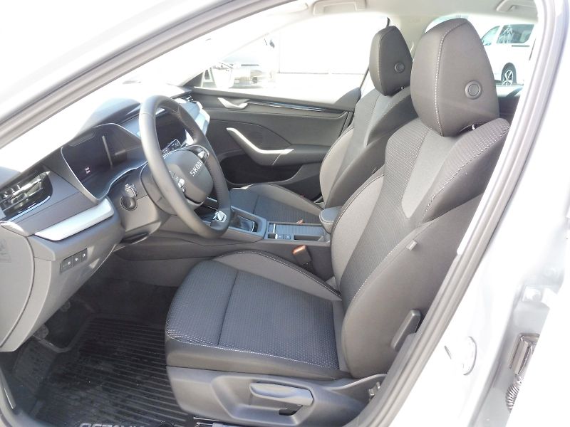 Škoda Octavia (2026) Selection 1,5 TSI 85kW - fotka 7 z 28