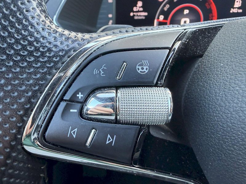 Škoda Superb (2021) SUP.COM Grt SPO TD 147/2,0 A7F - fotka 20 z 26