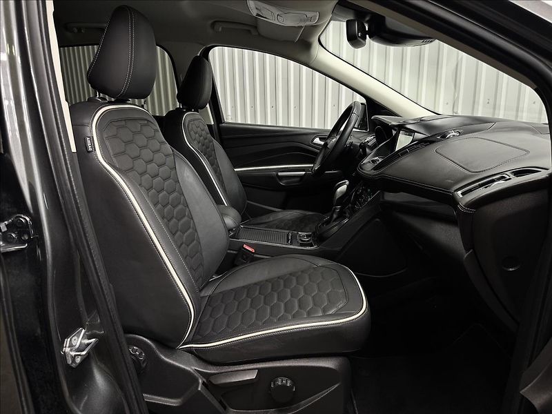 Ford Kuga 1.5EB 129kW AWD VIGNALE 2XALU - fotka 41 z 45