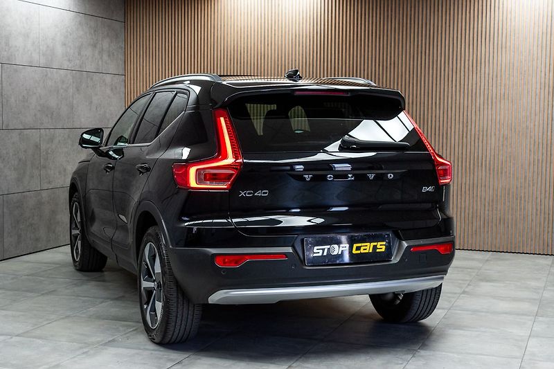 Volvo XC40 B4 AWD ULTIMATE BRIGHT*ČR 1.M* - fotka 4 z 42