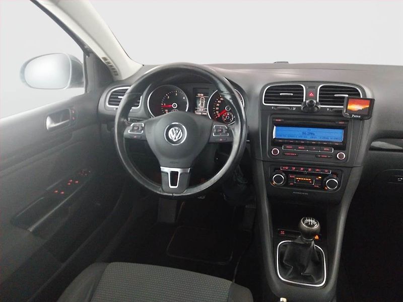 Volkswagen Golf (2010) 1.6 TDI, po STK, levný provoz - fotka 7 z 19