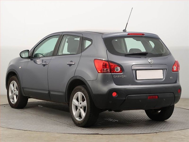 Nissan Qashqai (2008) 2.0 dCi, nová STK, pěkný stav - fotka 4 z 17