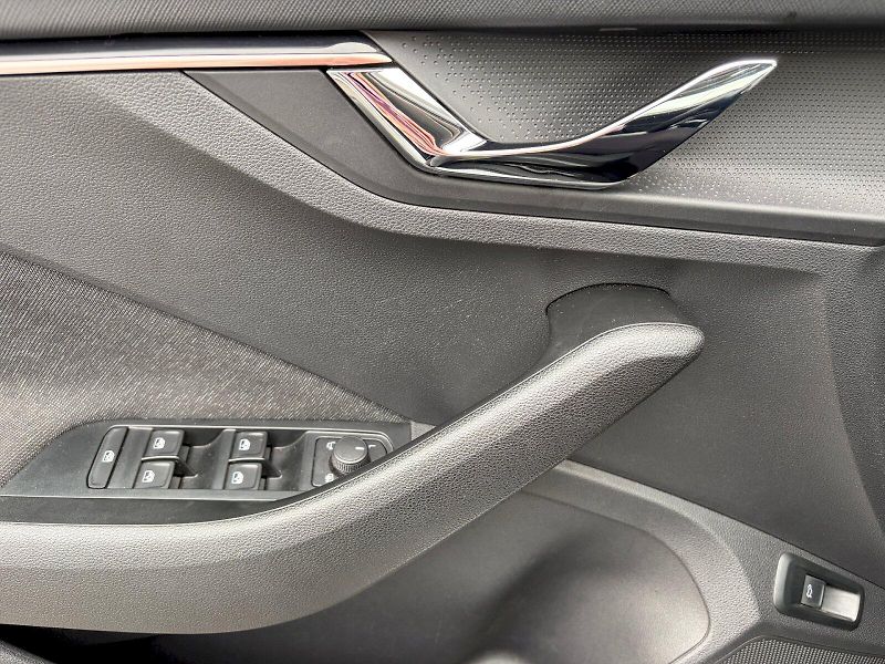 Škoda Kamiq (2024) 1.5 TSI / 110 kW / TOP SELECTI - fotka 14 z 34