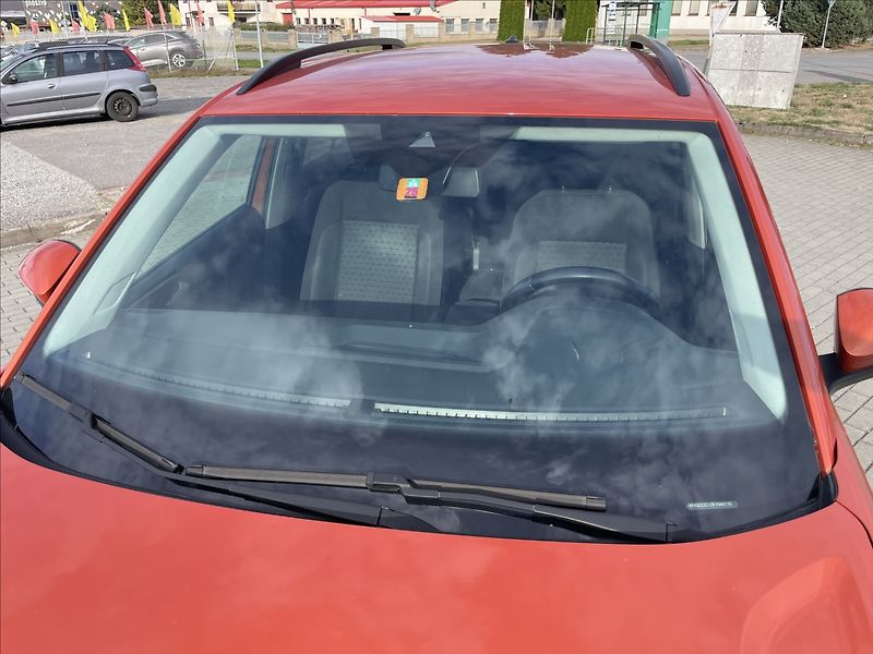 Volkswagen T-Cross 1,0 TSi 70kw Radar Klima odp. - fotka 7 z 13