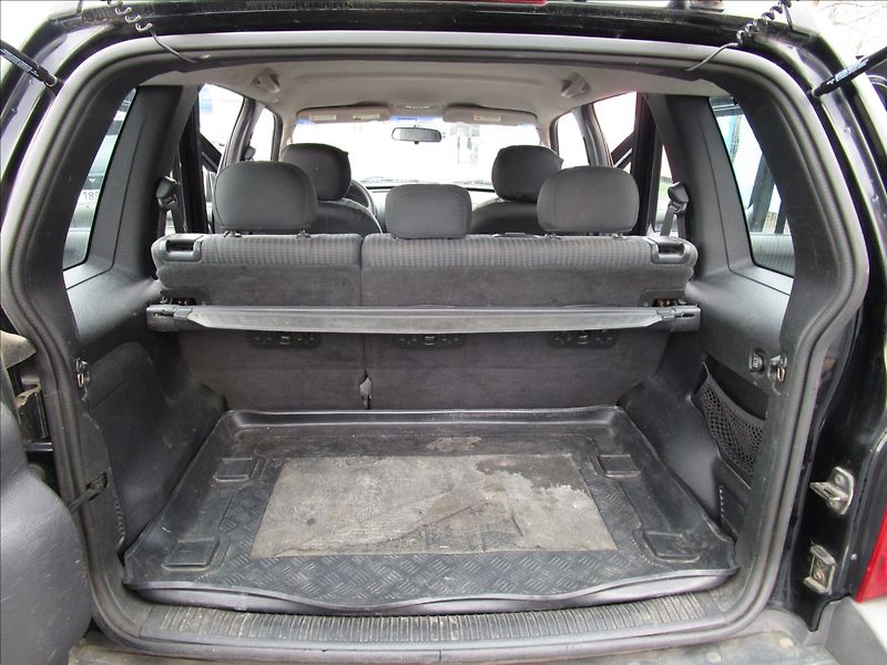 Jeep Cherokee 2.5CRD 4x4, Sport, Klima - fotka 33 z 39