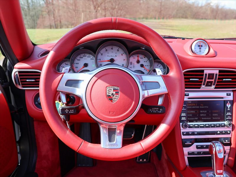 Porsche 911 3,8 TURBO S - fotka 29 z 56
